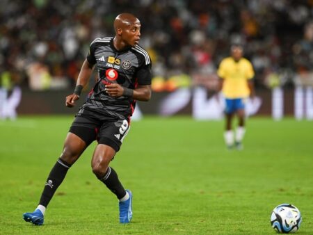Riveiro Clarifies Rumors Surrounding Lepasa, Broos, and Injury Concerns