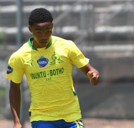 Sundowns Secure Future: Promising Defender Thato Sibiya Promoted to Senior Squad