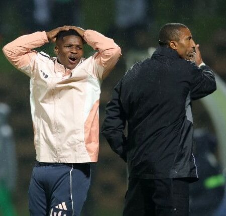 Ouaddou Explains Resting Key Defender Mbokazi for Pirates’ Playoff Push