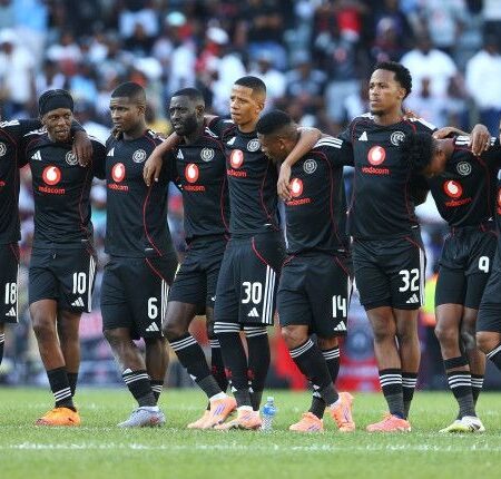 Title Rivals Sundowns and Pirates Clash in High-Stakes Showdown