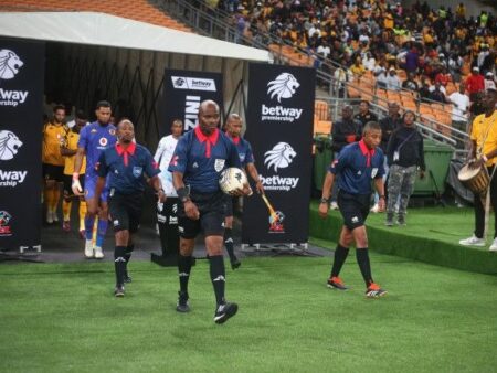 LIVE: Chiefs Tackle Chippa, Downs Eye Top Spot