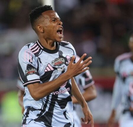 Khanye Hails Mofokeng’s Maturity Amid Peers’ Overseas Moves, Foresees “Bigger” Future