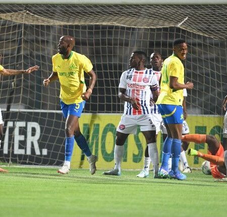 Mamelodi Sundowns Bid Farewell to Veteran Defender Mosa Lebusa